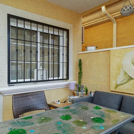 Duplex Con Piscina Comunitaria En La Florida * Dehesa de Campoamor (Orihuela Costa)